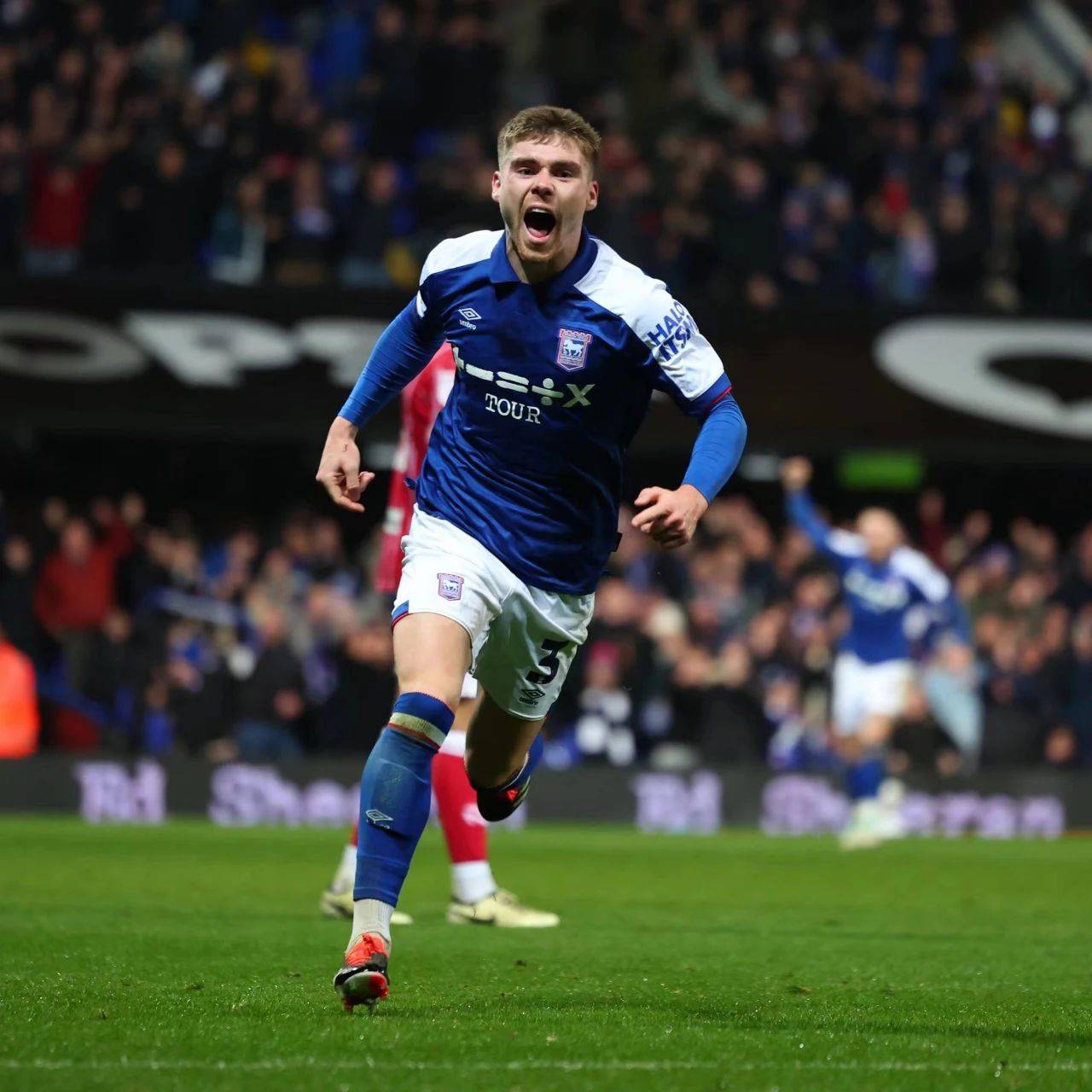 体育2022斯诺克世锦赛：颜丙涛晋级八强 赵心童遗憾出局